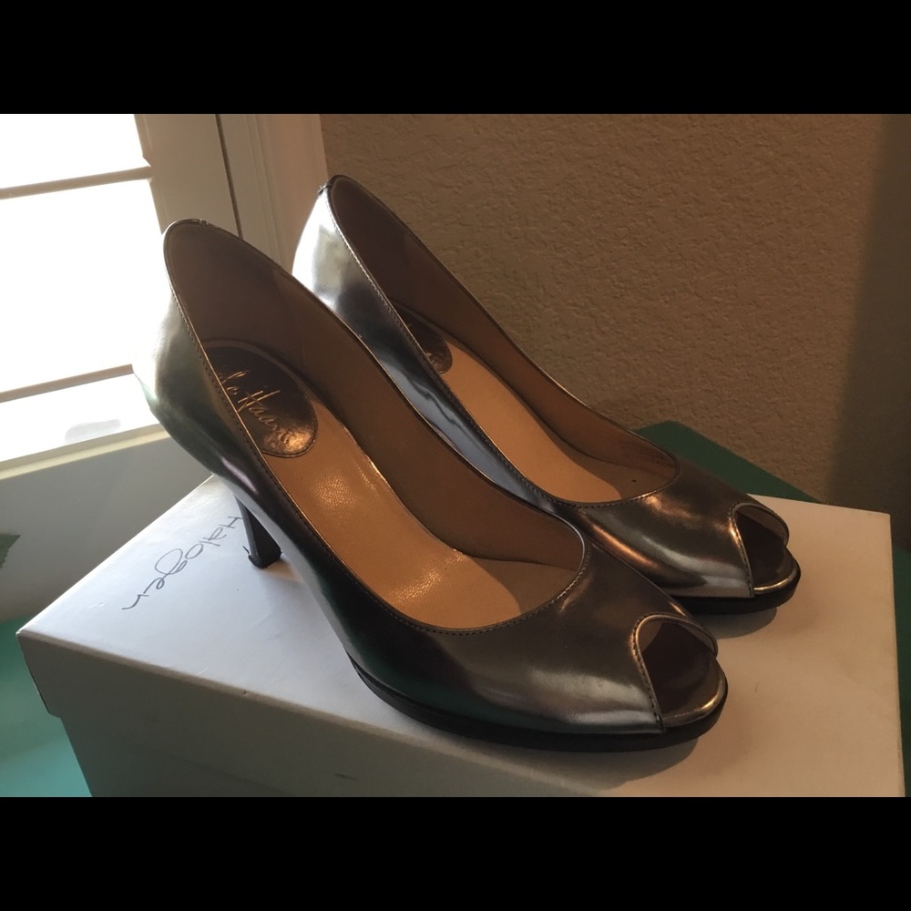Metallic peep toe heels